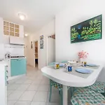 Guesthost - Raggio Dello Scirocco - Lignano Pineta Apartment